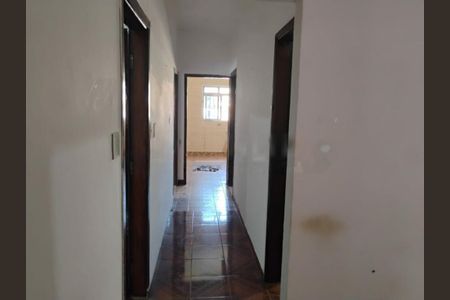 Casa à venda com 3 quartos, 275m² em Vila Romano, São Paulo