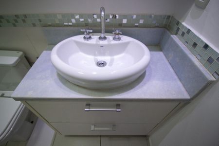 Apartamento para alugar com 86m², 3 quartos e 2 vagas Apartamento para alugar com 86m², 3 quartos e 2 vagasBanheiro da Suíte