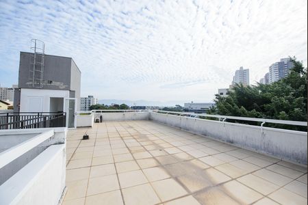 Apartamento para alugar com 27m², 1 quarto e 1 vaga Apartamento para alugar com 27m², 1 quarto e 1 vagaÁrea comum - Terraço