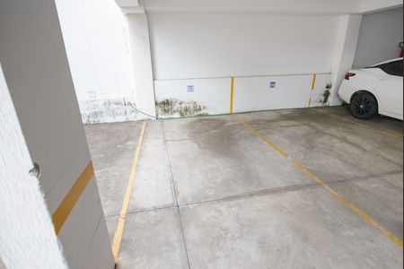 Apartamento para alugar com 27m², 1 quarto e 1 vaga Apartamento para alugar com 27m², 1 quarto e 1 vagaGaragem