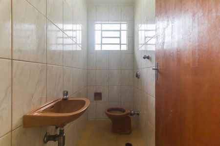 Casa para alugar com 167m², 4 quartos e 2 vagas Casa para alugar com 167m², 4 quartos e 2 vagasBanheiro de Serviço