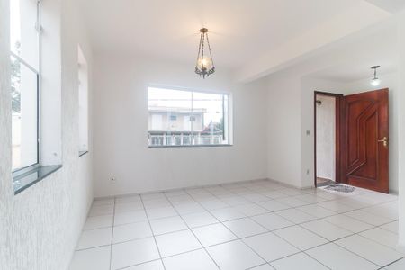 Casa para alugar com 167m², 4 quartos e 2 vagas Casa para alugar com 167m², 4 quartos e 2 vagasSala