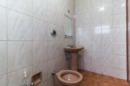 Casa para alugar com 167m², 4 quartos e 2 vagas Casa para alugar com 167m², 4 quartos e 2 vagasBanheiro