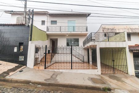 Casa para alugar com 167m², 4 quartos e 2 vagas Casa para alugar com 167m², 4 quartos e 2 vagasFachada