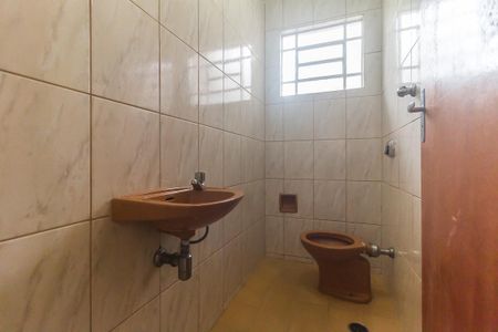 Casa para alugar com 167m², 4 quartos e 2 vagas Casa para alugar com 167m², 4 quartos e 2 vagasBanheiro de Serviço