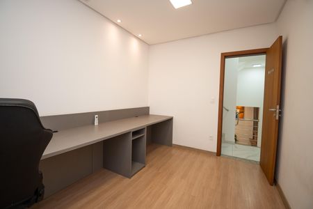 Casa para alugar com 306m², 2 quartos e 2 vagas