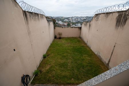 Casa para alugar com 306m², 2 quartos e 2 vagas
