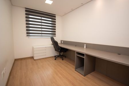 Casa para alugar com 306m², 2 quartos e 2 vagas