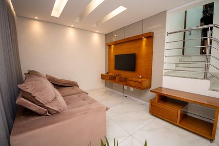 Casa para alugar com 2 quartos, 306m² em São Goncalo, Contagem