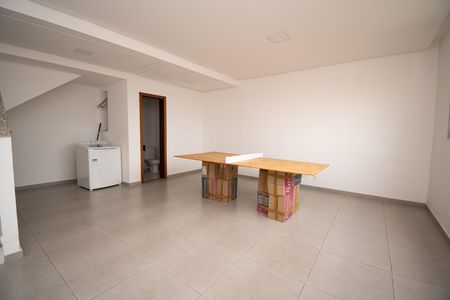 Casa para alugar com 306m², 2 quartos e 2 vagas