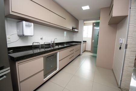 Casa para alugar com 306m², 2 quartos e 2 vagas