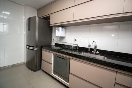 Casa para alugar com 306m², 2 quartos e 2 vagas