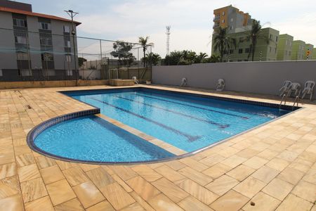 Apartamento para alugar com 64m², 3 quartos e 1 vagaÁrea comum - Piscina