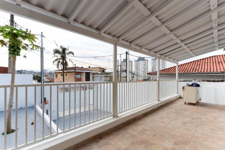 Casa para alugar com 182m², 2 quartos e 1 vaga Casa para alugar com 182m², 2 quartos e 1 vagaVaranda