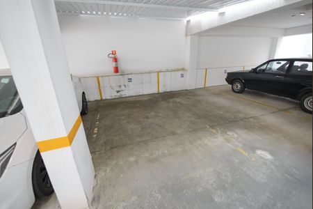Apartamento para alugar com 27m², 1 quarto e 1 vaga Apartamento para alugar com 27m², 1 quarto e 1 vagaGaragem