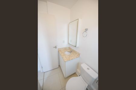 Banheiro de apartamento para alugar com 1 quarto, 27m² em Lavadouro de Areia, Taubaté