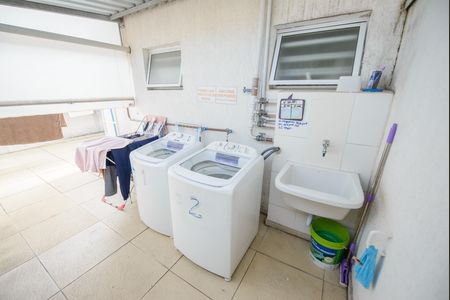 Apartamento para alugar com 27m², 1 quarto e 1 vaga Apartamento para alugar com 27m², 1 quarto e 1 vagaÁrea comum - Lavanderia