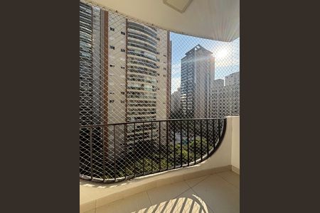 Apartamento para alugar com 76m², 3 quartos e 1 vagaVaranda