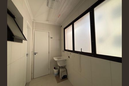 Apartamento para alugar com 76m², 3 quartos e 1 vagaÁrea de Serviço
