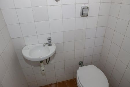 Apartamento para alugar com 73m², 2 quartos e 1 vaga Apartamento para alugar com 73m², 2 quartos e 1 vagaBanheiro de Serviço