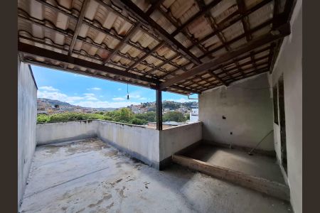 Casa à venda com 360m², 3 quartos e 2 vagas