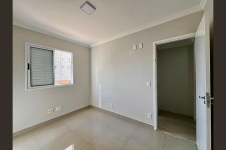 Apartamento à venda com 87m², 2 quartos e 2 vagasQuarto 2