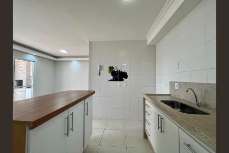 Apartamento à venda com 87m², 2 quartos e 2 vagasCozinha e Área de Serviço