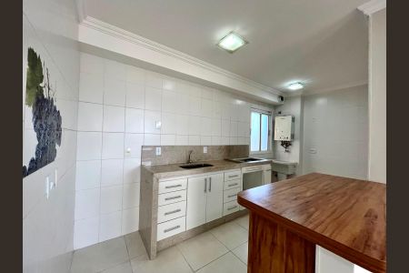 Apartamento à venda com 87m², 2 quartos e 2 vagasCozinha e Área de Serviço
