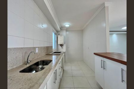 Apartamento à venda com 87m², 2 quartos e 2 vagasCozinha e Área de Serviço