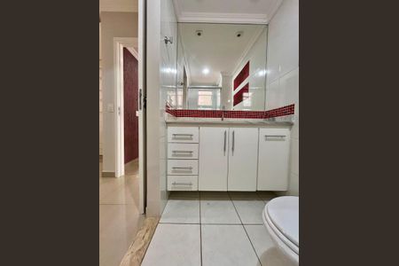 Apartamento à venda com 87m², 2 quartos e 2 vagasBanheiro da Suíte