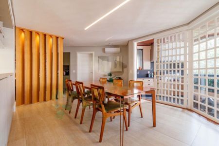Apartamento à venda com 289m², 3 quartos e 4 vagas