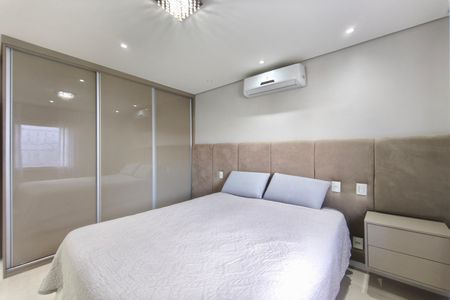 Casa à venda com 479m², 3 quartos e 3 vagas Casa à venda com 479m², 3 quartos e 3 vagasQuarto Suíte