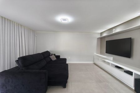 Casa à venda com 479m², 3 quartos e 3 vagas Casa à venda com 479m², 3 quartos e 3 vagasSala