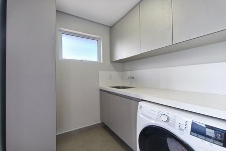 Casa à venda com 479m², 3 quartos e 3 vagas Casa à venda com 479m², 3 quartos e 3 vagasÁrea de Serviço