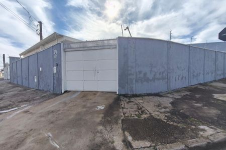 Fachada de casa à venda com 3 quartos, 479m² em Jardim dos Oliveiras, Campinas