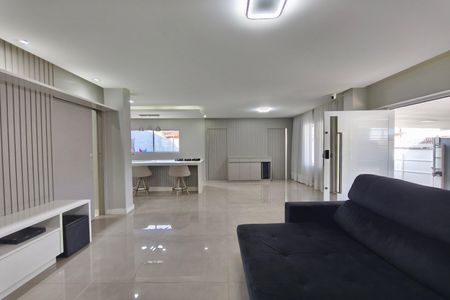 Sala de casa à venda com 3 quartos, 479m² em Jardim dos Oliveiras, Campinas