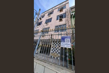 Apartamento para alugar com 62m², 2 quartos e 1 vaga Apartamento para alugar com 62m², 2 quartos e 1 vagaFachada