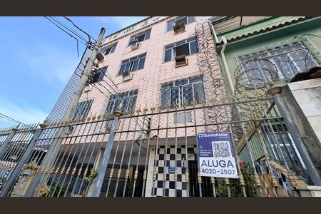 Apartamento para alugar com 62m², 2 quartos e 1 vaga Apartamento para alugar com 62m², 2 quartos e 1 vagaFachada
