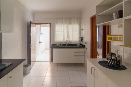 Casa para alugar com 105m², 3 quartos e 2 vagas Casa para alugar com 105m², 3 quartos e 2 vagasCozinha