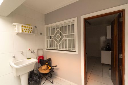 Casa para alugar com 105m², 3 quartos e 2 vagas Casa para alugar com 105m², 3 quartos e 2 vagasÁrea de Serviço