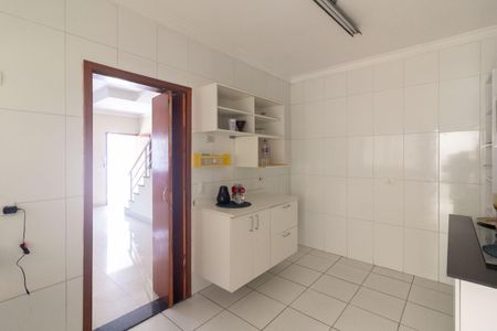 Casa para alugar com 105m², 3 quartos e 2 vagas Casa para alugar com 105m², 3 quartos e 2 vagasCozinha