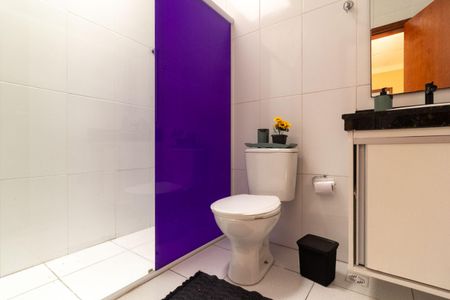 Casa para alugar com 105m², 3 quartos e 2 vagas Casa para alugar com 105m², 3 quartos e 2 vagasBanheiro Social