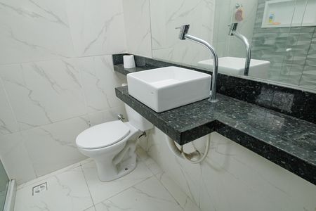 Casa para alugar com 100m², 2 quartos e sem vaga Casa para alugar com 100m², 2 quartos e sem vagaBanheiro