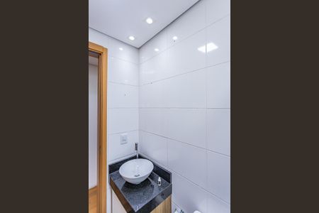 Apartamento à venda com 44m², 2 quartos e 1 vaga Apartamento à venda com 44m², 2 quartos e 1 vagaBanheiro