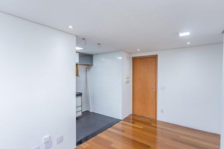 Apartamento à venda com 44m², 2 quartos e 1 vaga Apartamento à venda com 44m², 2 quartos e 1 vagaSala