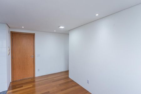 Sala de apartamento para alugar com 2 quartos, 44m² em Jardim Iris, São Paulo