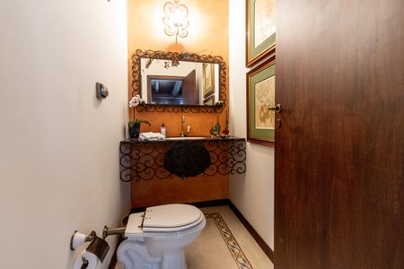 Casa para alugar com 550m², 4 quartos e 4 vagas Casa para alugar com 550m², 4 quartos e 4 vagasLavabo