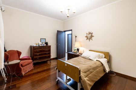 Casa para alugar com 550m², 4 quartos e 4 vagas Casa para alugar com 550m², 4 quartos e 4 vagasQuarto 2