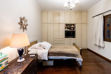 Casa para alugar com 550m², 4 quartos e 4 vagas Casa para alugar com 550m², 4 quartos e 4 vagasQuarto 2