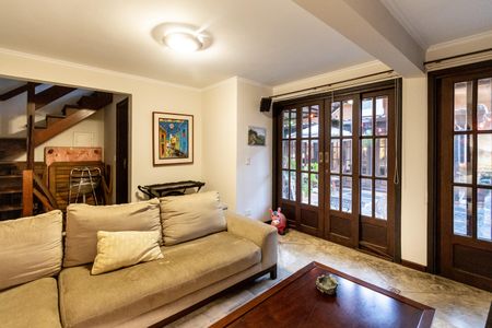 Casa para alugar com 550m², 4 quartos e 4 vagas Casa para alugar com 550m², 4 quartos e 4 vagasEdicula - Sala